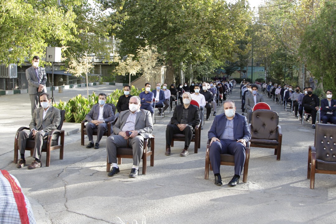 برگزاری مراسم پر فیض زیارت عاشورا در شرکت توزیع برق استان همدان