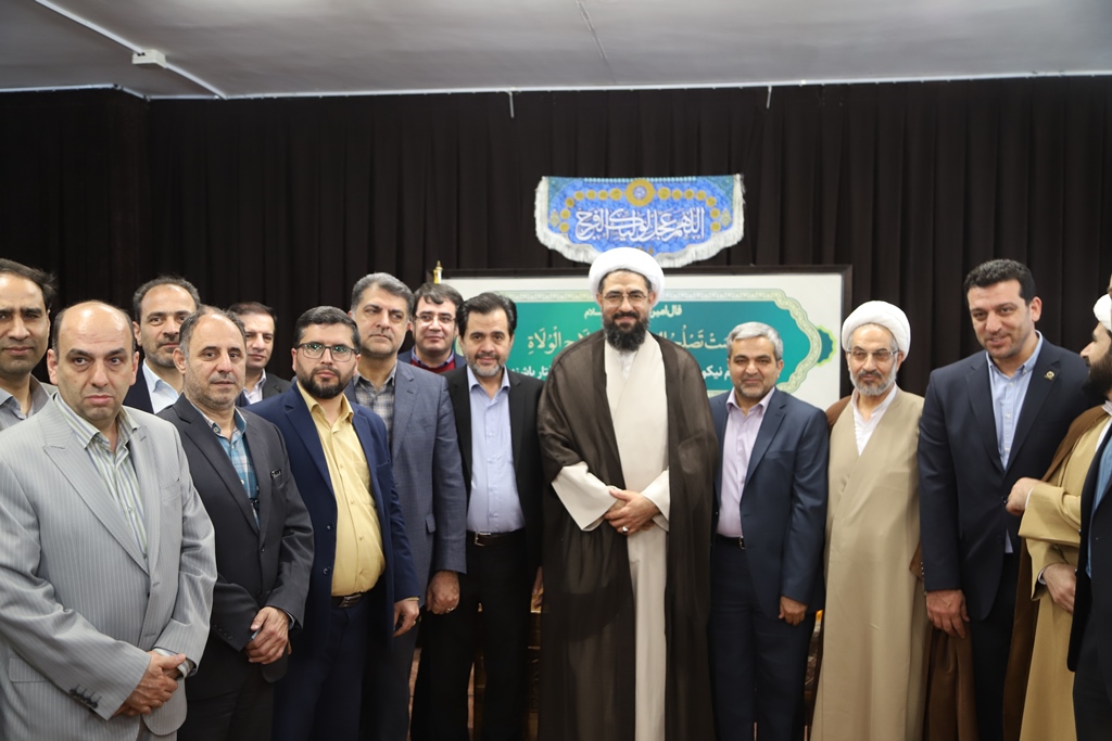 دیدار مدیران عامل صنعت آب و برق استان همدان با نماینده ولی فقیه در استان همدان