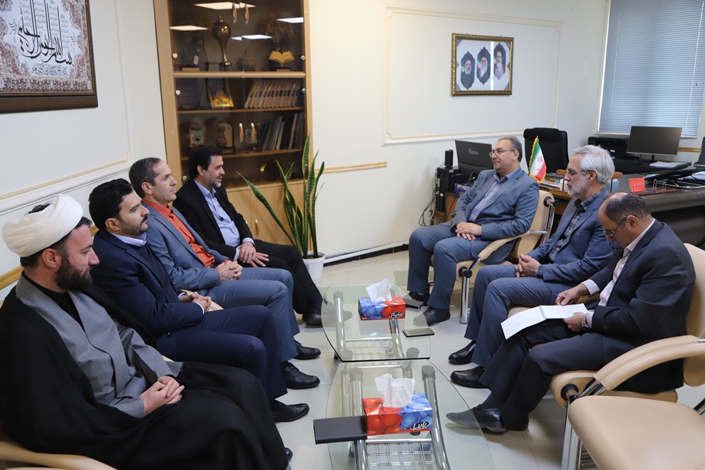 تبدیل کابل مسی به کابل خودنگهدار و بهبود روشنایی معابر شهری و روستایی