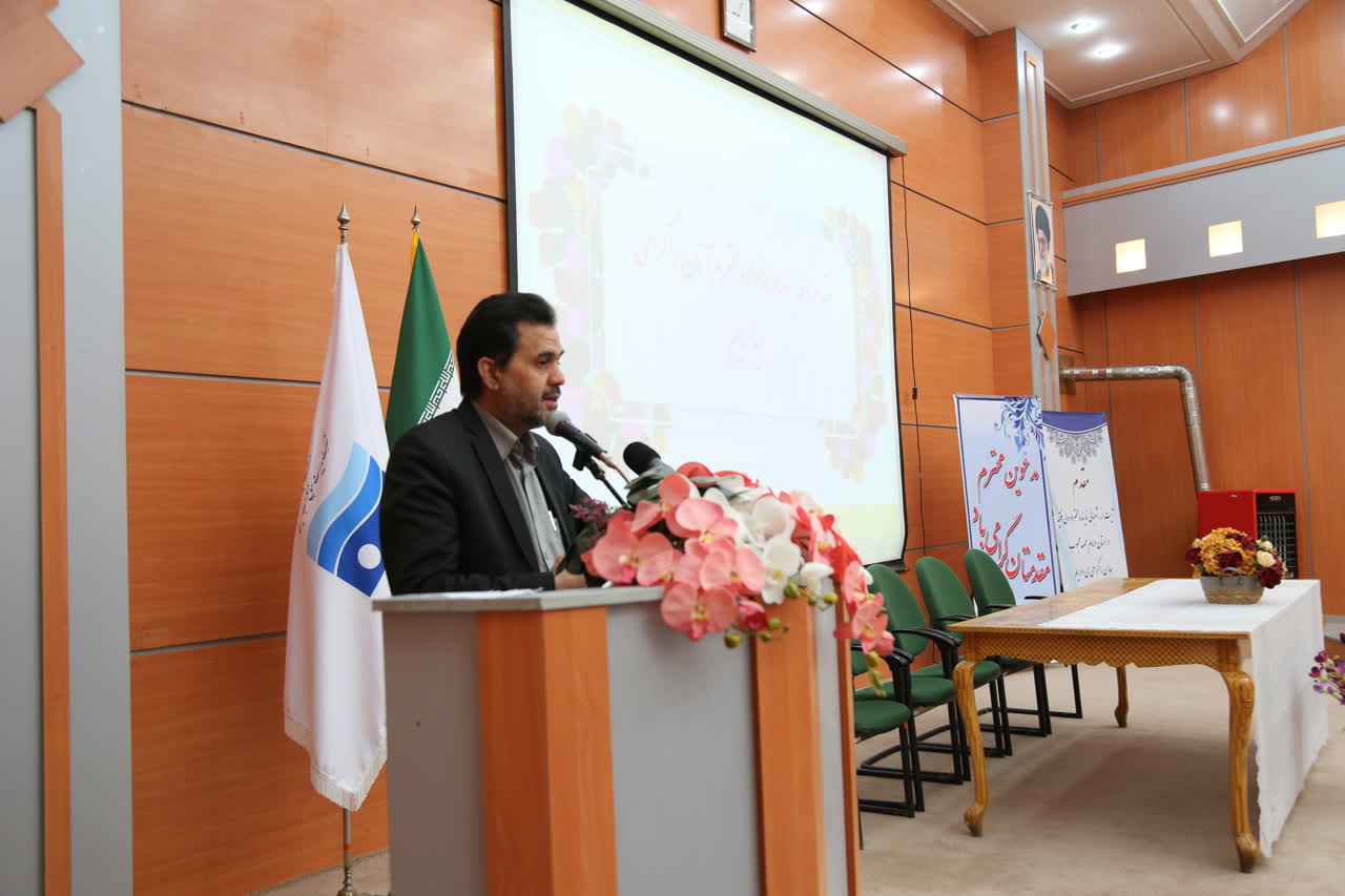 عقد قرارداد با 9 هزار کشاورز همدانی در راستای مدیریت پیک بار 1402