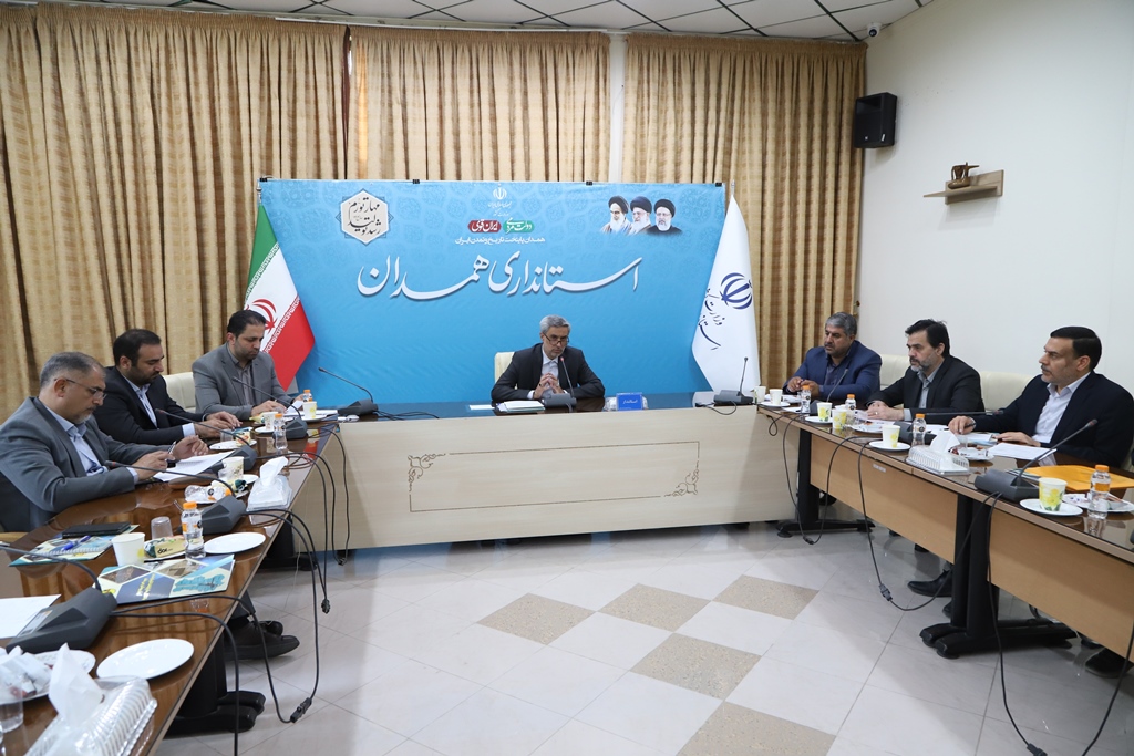 باید زمینه و شرایط لازم برای رشد تولید برق را فراهم کنیم