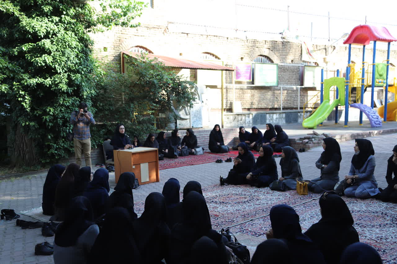 برگزاری همایش پیاده‌روی بانوان شاغل در توزیع برق و مشاورین دستگاه‌های اجرایی استان همدان